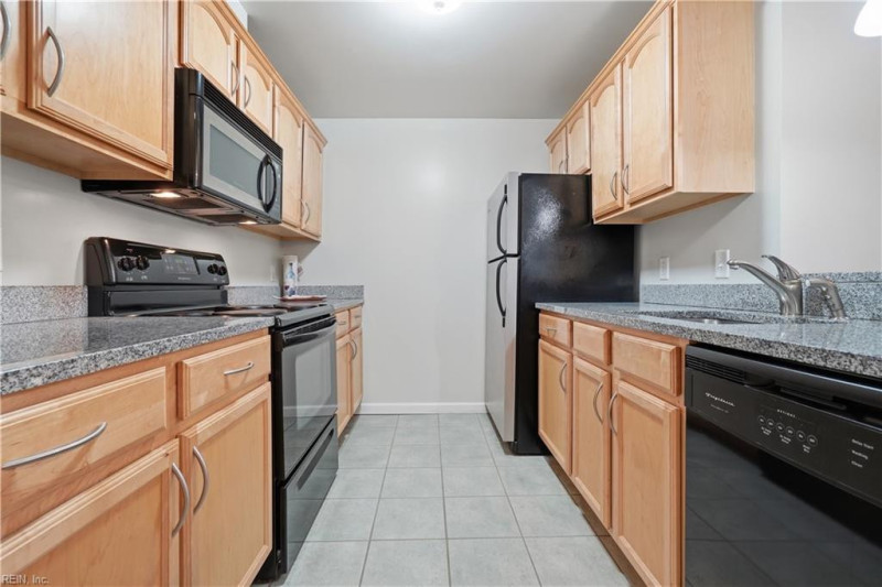 Photo 10 of 36 residential for sale in Norfolk virginia