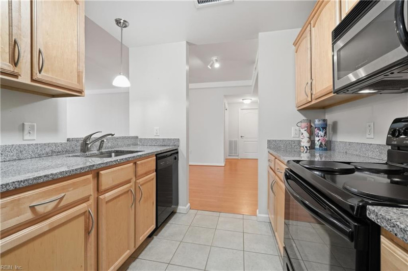 Photo 12 of 36 residential for sale in Norfolk virginia