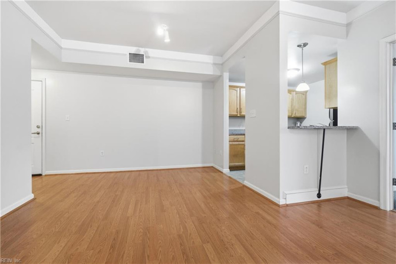 Photo 4 of 36 residential for sale in Norfolk virginia