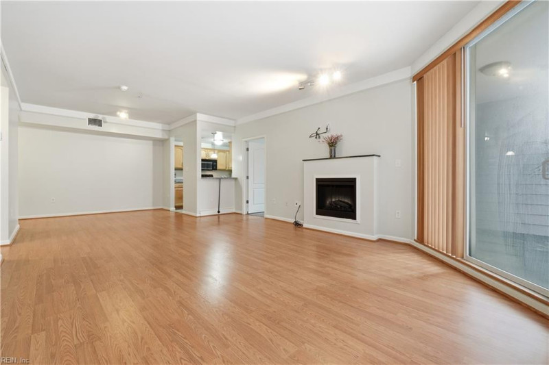 Photo 6 of 36 residential for sale in Norfolk virginia