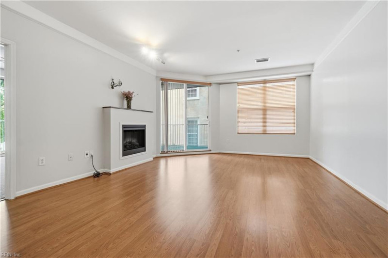 Photo 8 of 36 residential for sale in Norfolk virginia