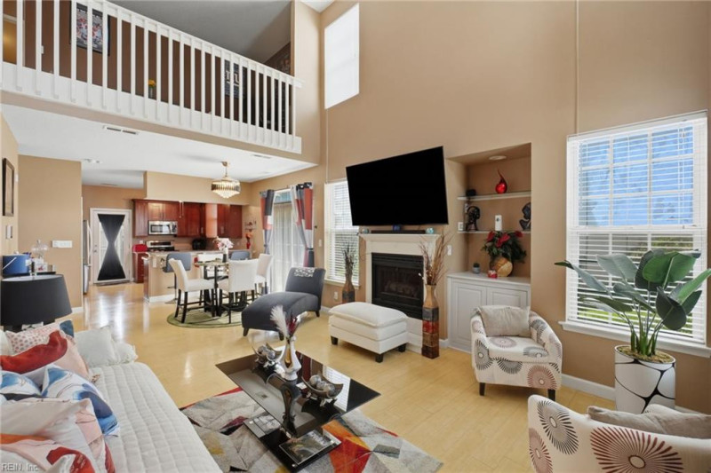 Photo 13 of 37 residential for sale in Chesapeake virginia
