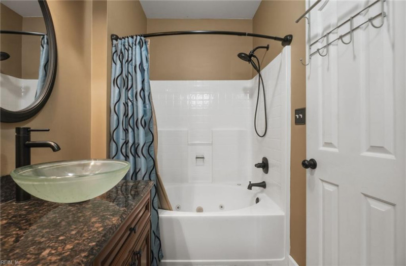 Photo 19 of 37 residential for sale in Chesapeake virginia