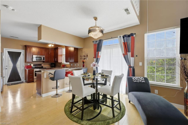 Photo 3 of 37 residential for sale in Chesapeake virginia
