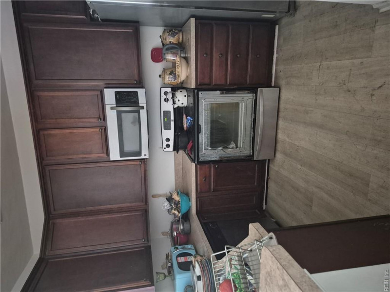 Photo 9 of 26 residential for sale in Hampton virginia