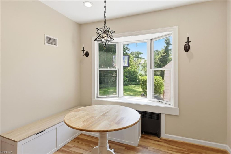 Photo 15 of 40 residential for sale in Norfolk virginia