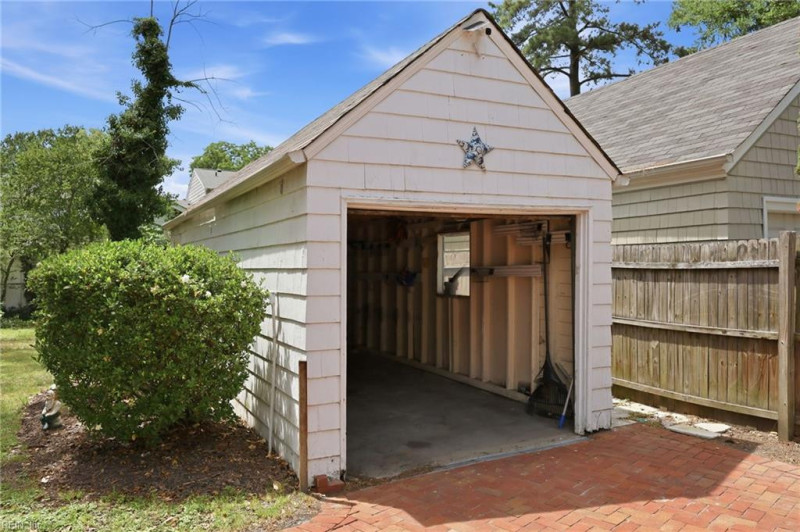 Photo 36 of 40 residential for sale in Norfolk virginia