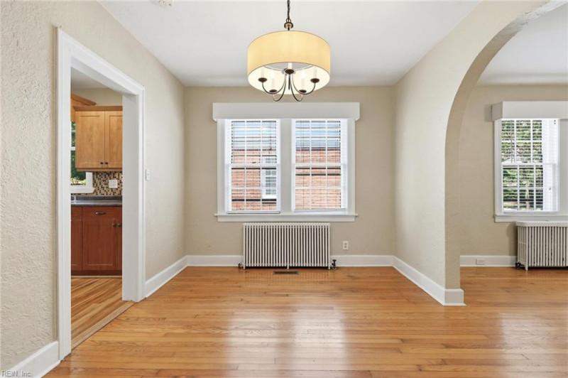 Photo 8 of 40 residential for sale in Norfolk virginia