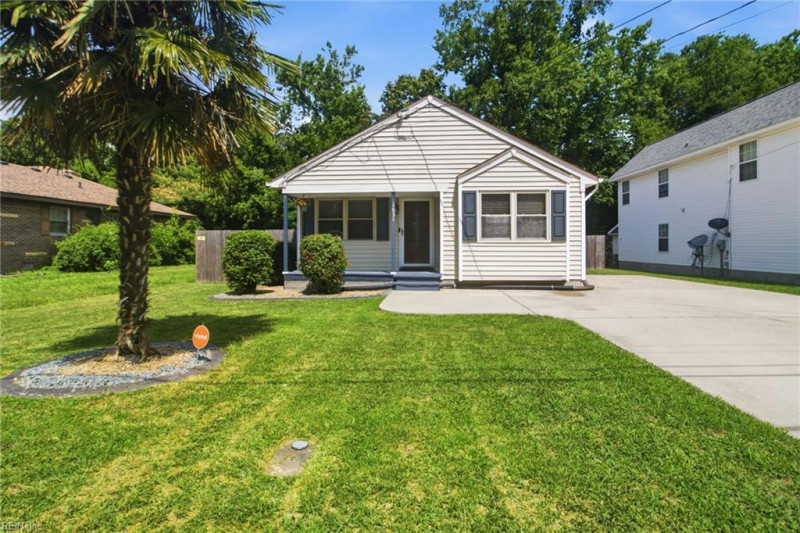 Photo 1 of 44 residential for sale in Chesapeake virginia