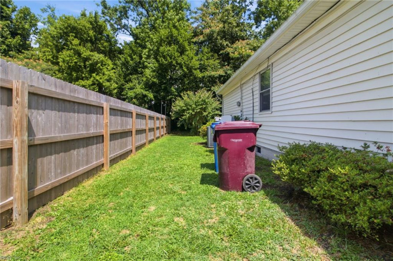 Photo 14 of 44 residential for sale in Chesapeake virginia