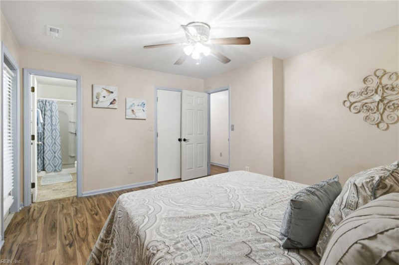 Photo 19 of 44 residential for sale in Chesapeake virginia