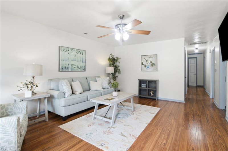 Photo 35 of 44 residential for sale in Chesapeake virginia