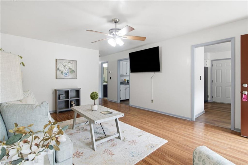 Photo 37 of 44 residential for sale in Chesapeake virginia
