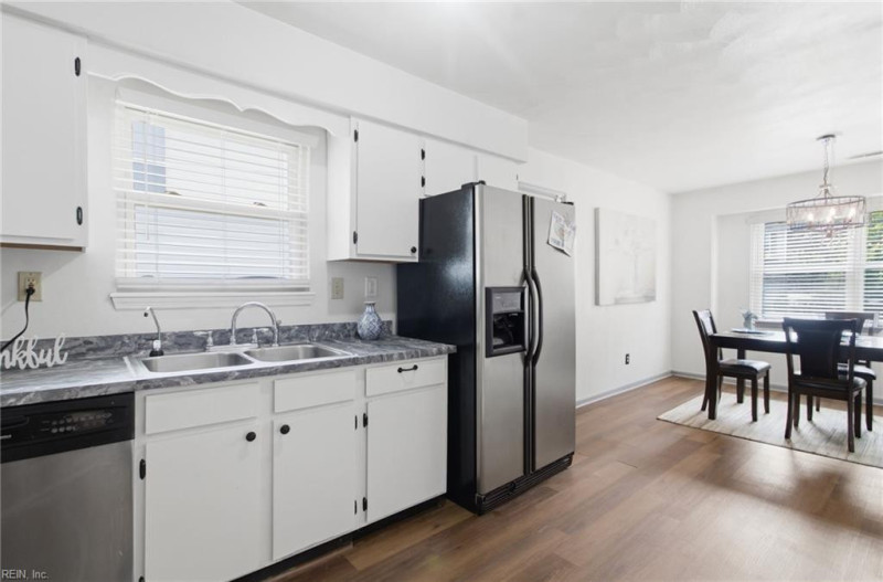 Photo 41 of 44 residential for sale in Chesapeake virginia