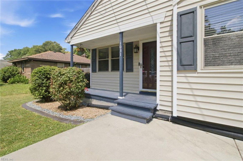 Photo 6 of 44 residential for sale in Chesapeake virginia