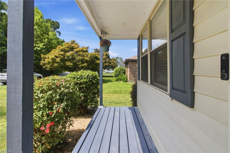 Photo 7 of 44 residential for sale in Chesapeake virginia