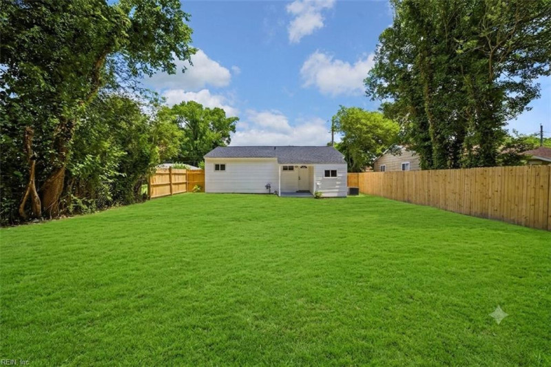 Photo 16 of 20 residential for sale in Portsmouth virginia