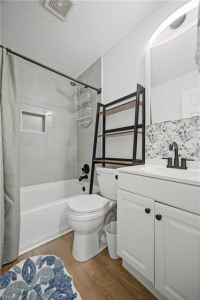 Photo 31 of 46 residential for sale in Norfolk virginia