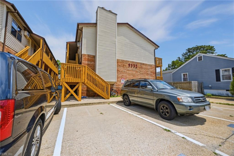 Photo 4 of 46 residential for sale in Norfolk virginia