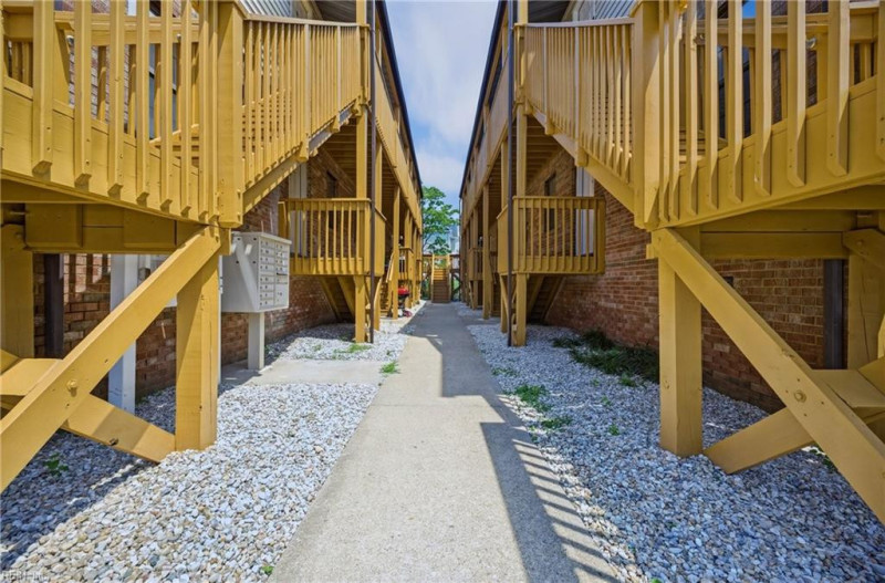 Photo 7 of 46 residential for sale in Norfolk virginia