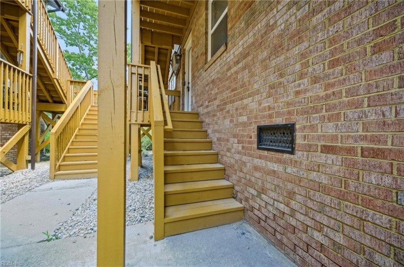 Photo 9 of 46 residential for sale in Norfolk virginia