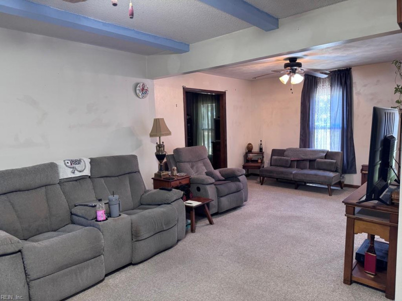 Photo 12 of 32 residential for sale in Virginia Beach virginia