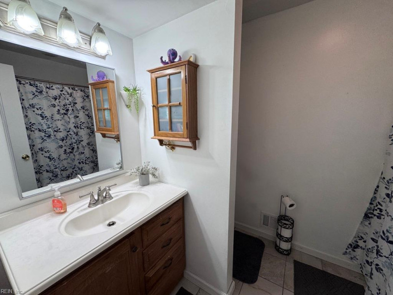 Photo 17 of 32 residential for sale in Virginia Beach virginia