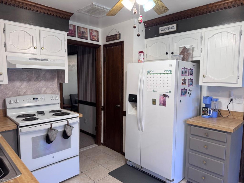 Photo 6 of 32 residential for sale in Virginia Beach virginia