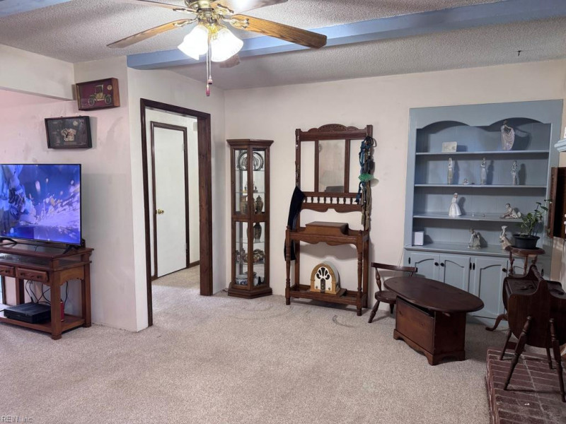 Photo 8 of 32 residential for sale in Virginia Beach virginia