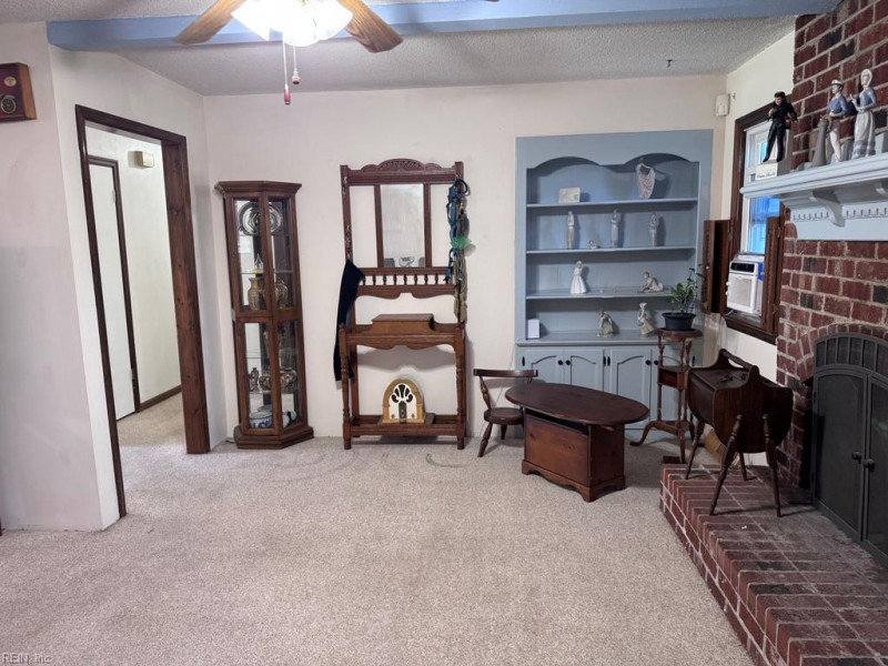 Photo 9 of 32 residential for sale in Virginia Beach virginia