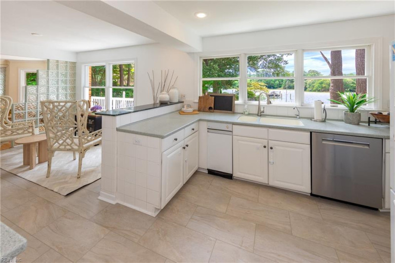 Photo 24 of 50 residential for sale in Virginia Beach virginia