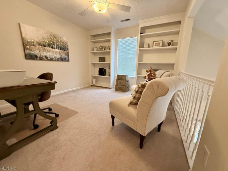 Photo 11 of 18 residential for sale in Chesapeake virginia