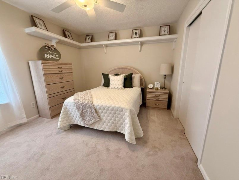 Photo 14 of 18 residential for sale in Chesapeake virginia