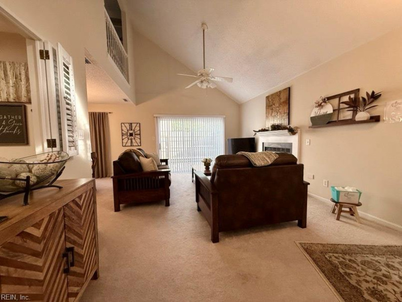 Photo 3 of 18 residential for sale in Chesapeake virginia