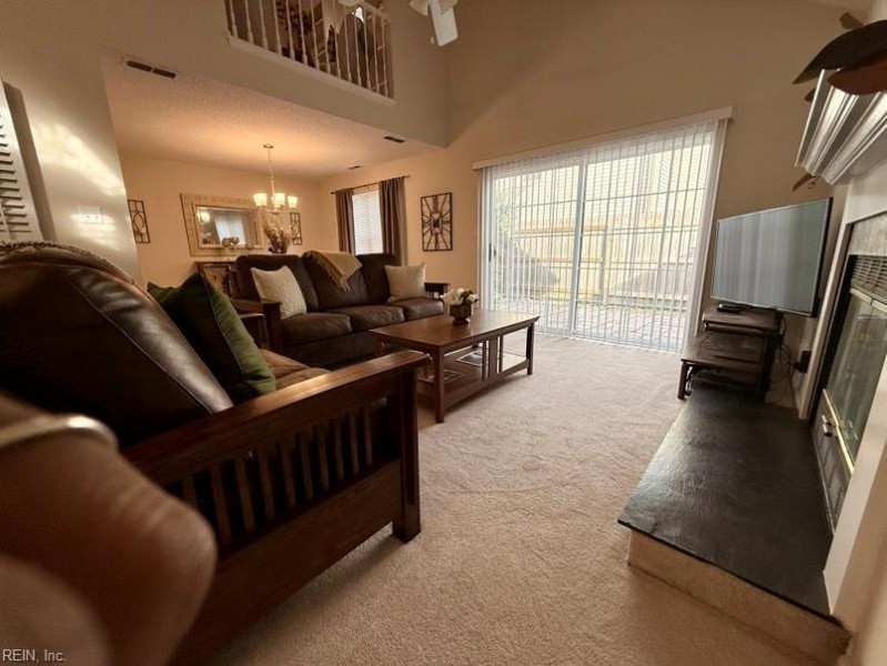 Photo 4 of 18 residential for sale in Chesapeake virginia