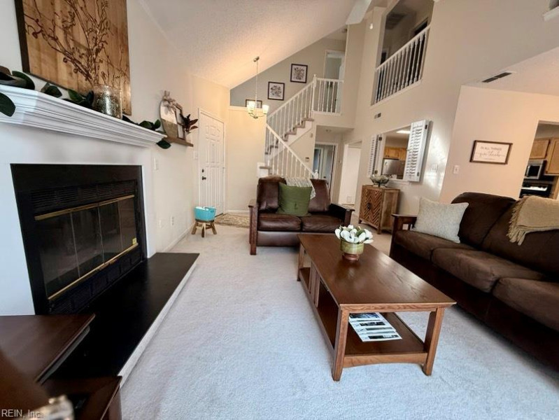 Photo 5 of 18 residential for sale in Chesapeake virginia