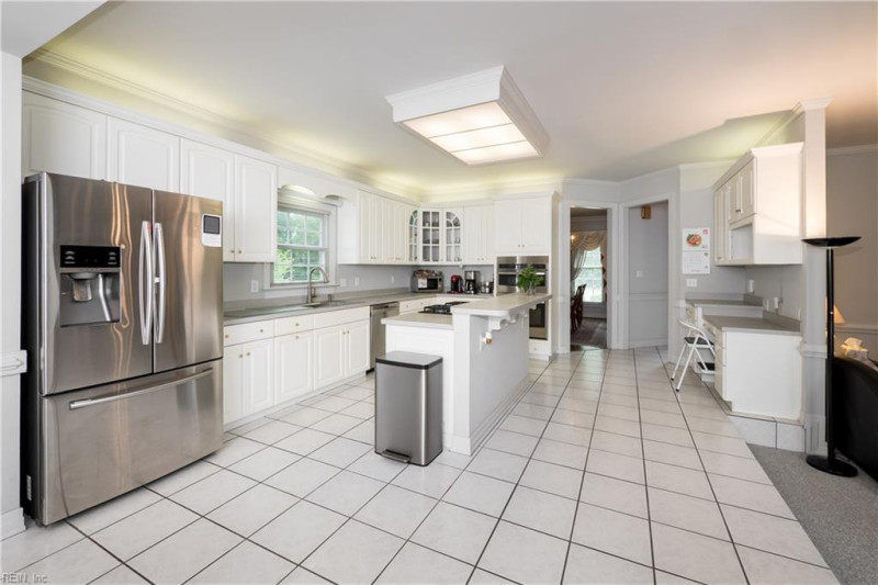 Photo 10 of 33 residential for sale in Norfolk virginia