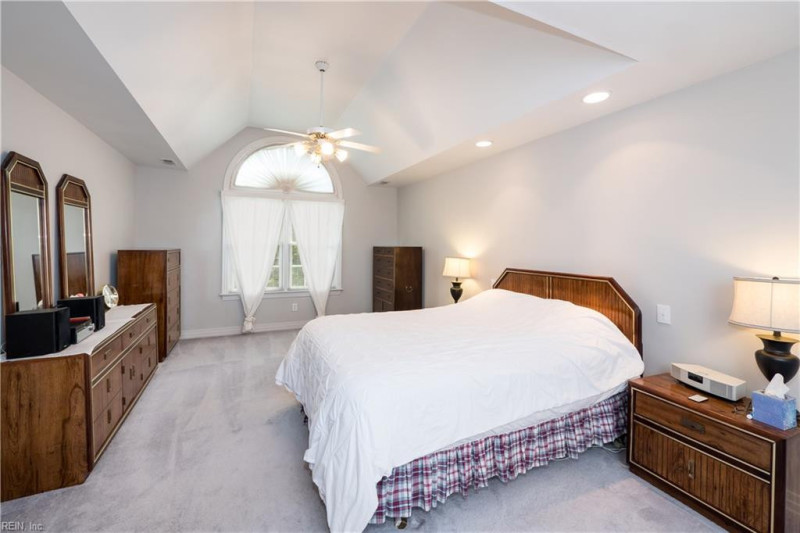 Photo 17 of 33 residential for sale in Norfolk virginia