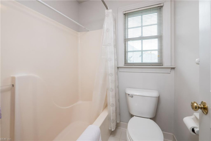 Photo 24 of 33 residential for sale in Norfolk virginia