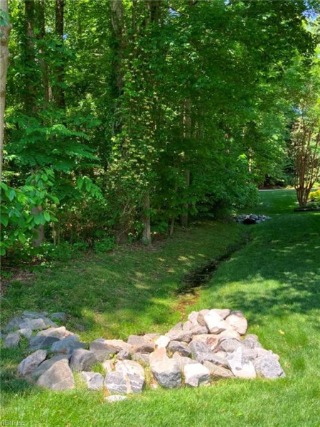 Photo 6 of 7 residential for sale in James City County virginia