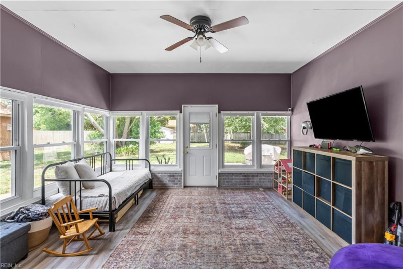 Photo 20 of 44 residential for sale in Chesapeake virginia
