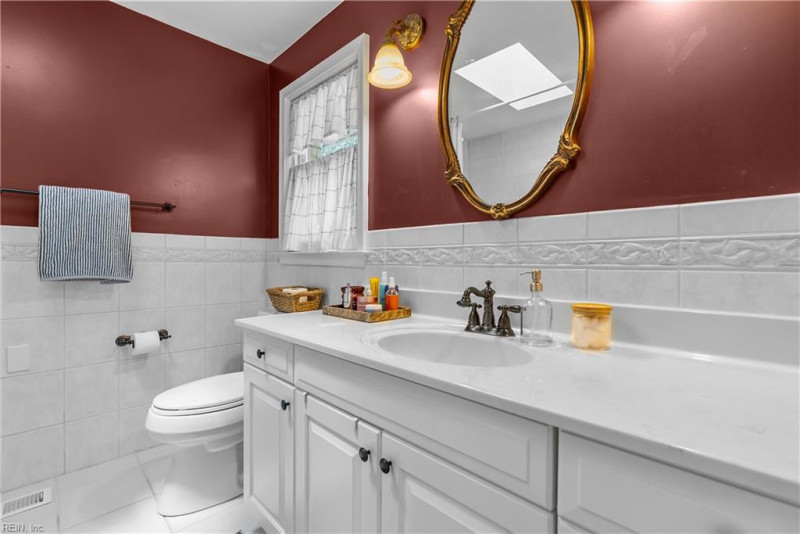 Photo 30 of 44 residential for sale in Chesapeake virginia