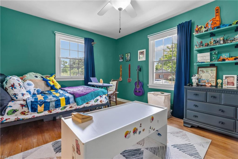 Photo 32 of 44 residential for sale in Chesapeake virginia