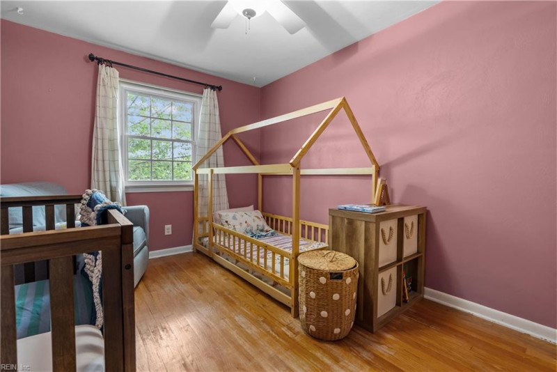 Photo 37 of 44 residential for sale in Chesapeake virginia