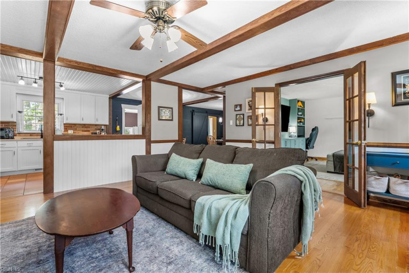 Photo 7 of 44 residential for sale in Chesapeake virginia