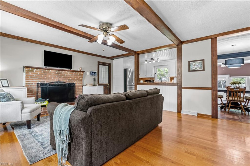 Photo 8 of 44 residential for sale in Chesapeake virginia