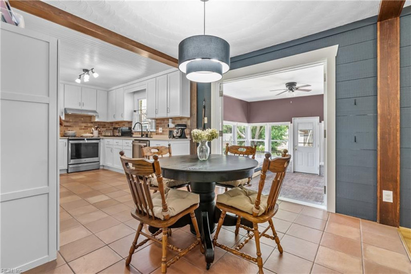 Photo 9 of 44 residential for sale in Chesapeake virginia