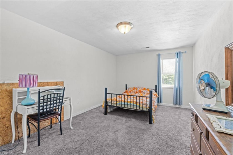 Photo 14 of 17 residential for sale in Chesapeake virginia Photo 14 of 17 residential for sale in Chesapeake virginia