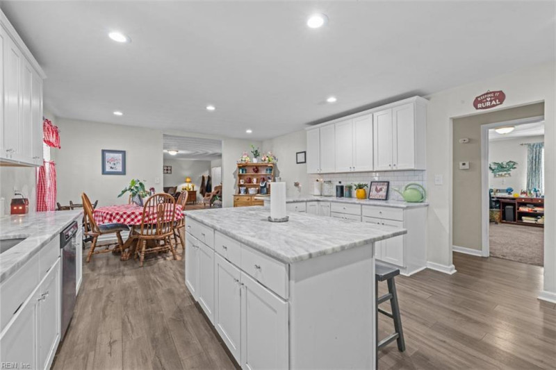 Photo 7 of 17 residential for sale in Chesapeake virginia Photo 7 of 17 residential for sale in Chesapeake virginia