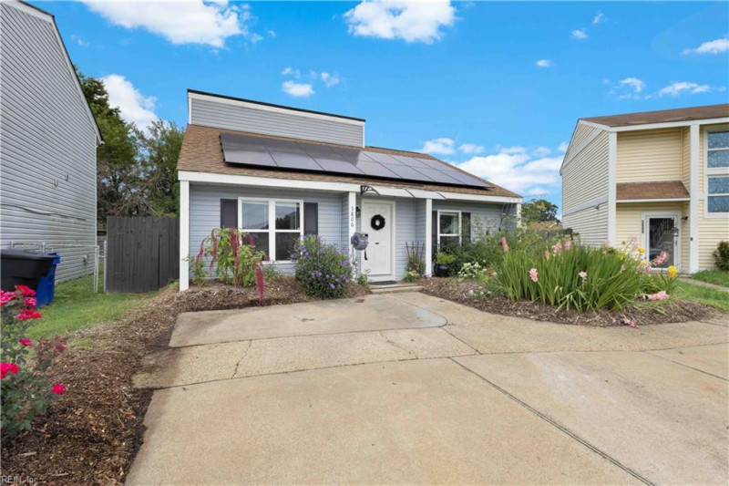 Photo 3 of 23 residential for sale in Portsmouth virginia Photo 3 of 23 residential for sale in Portsmouth virginia